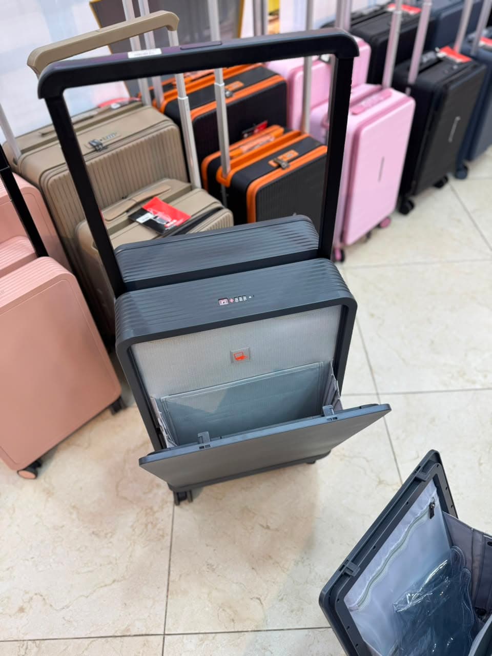 Kader LV Valise 17